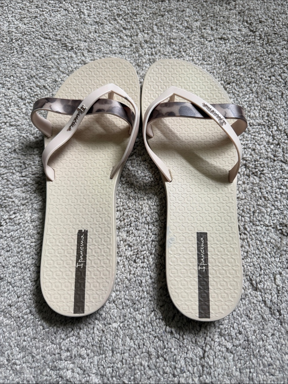 Ipanema Women's Cream Flip Flop Sandals with Brown Accent Straps